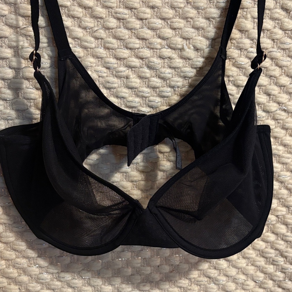 Chic Black Sheer Bra - Picture 12 of 12
